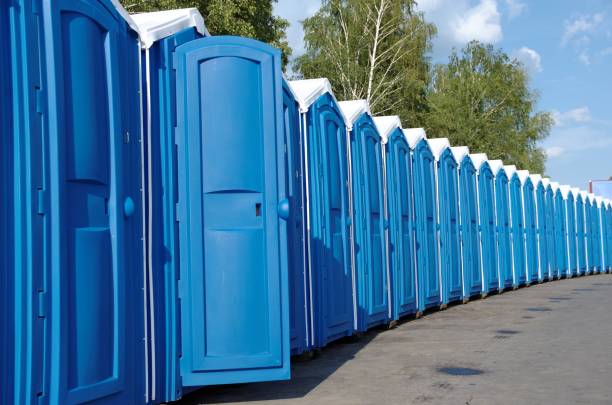 Porta potty delivery and setup in Canton Valley, CT